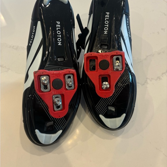 Peloton Cycling Shoes : Size 8 - Picture 7 of 7